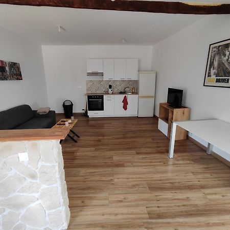 Ferienwohnung Petit Coin De Paradis Aups Exterior foto